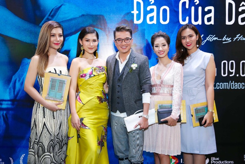 Truong Giang - Nha Phuong mac do doi tinh cam di xem phim-Hinh-3